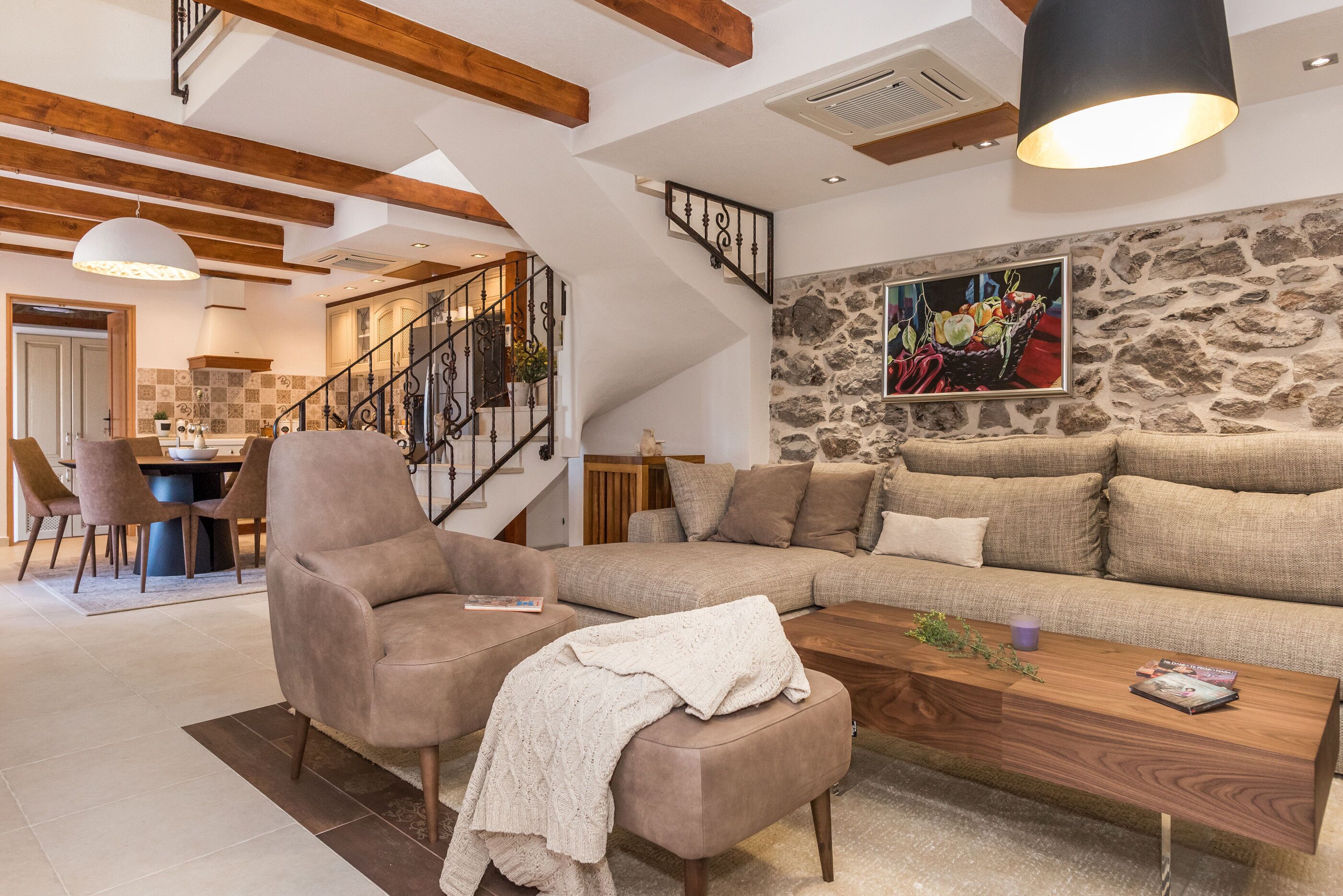 Living room | Fireplace