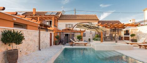 Outdoor pool, a heated pool