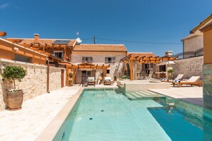 Outdoor pool, a heated pool - Villa Stone (Skradin)