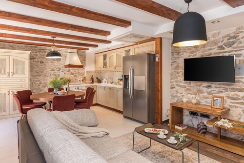Villa Stone