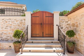 Garden - Villa Stone (Skradin)