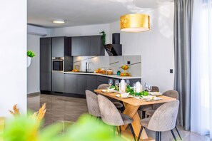 Dining - Villa Laurel (Skradin)
