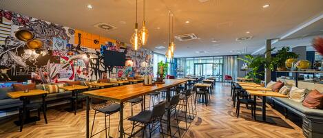 Daily buffet breakfast (EUR 14.00 per person)