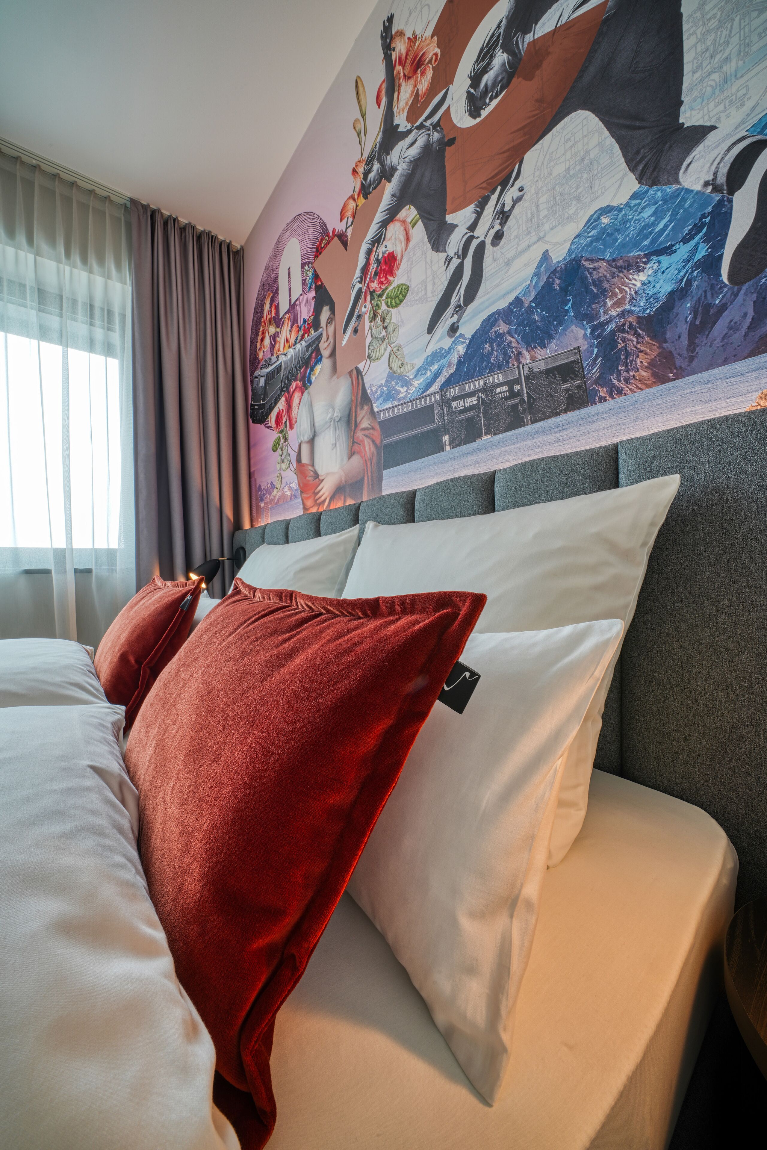 hypo-allergenic bedding, desk, soundproofing, free wifi