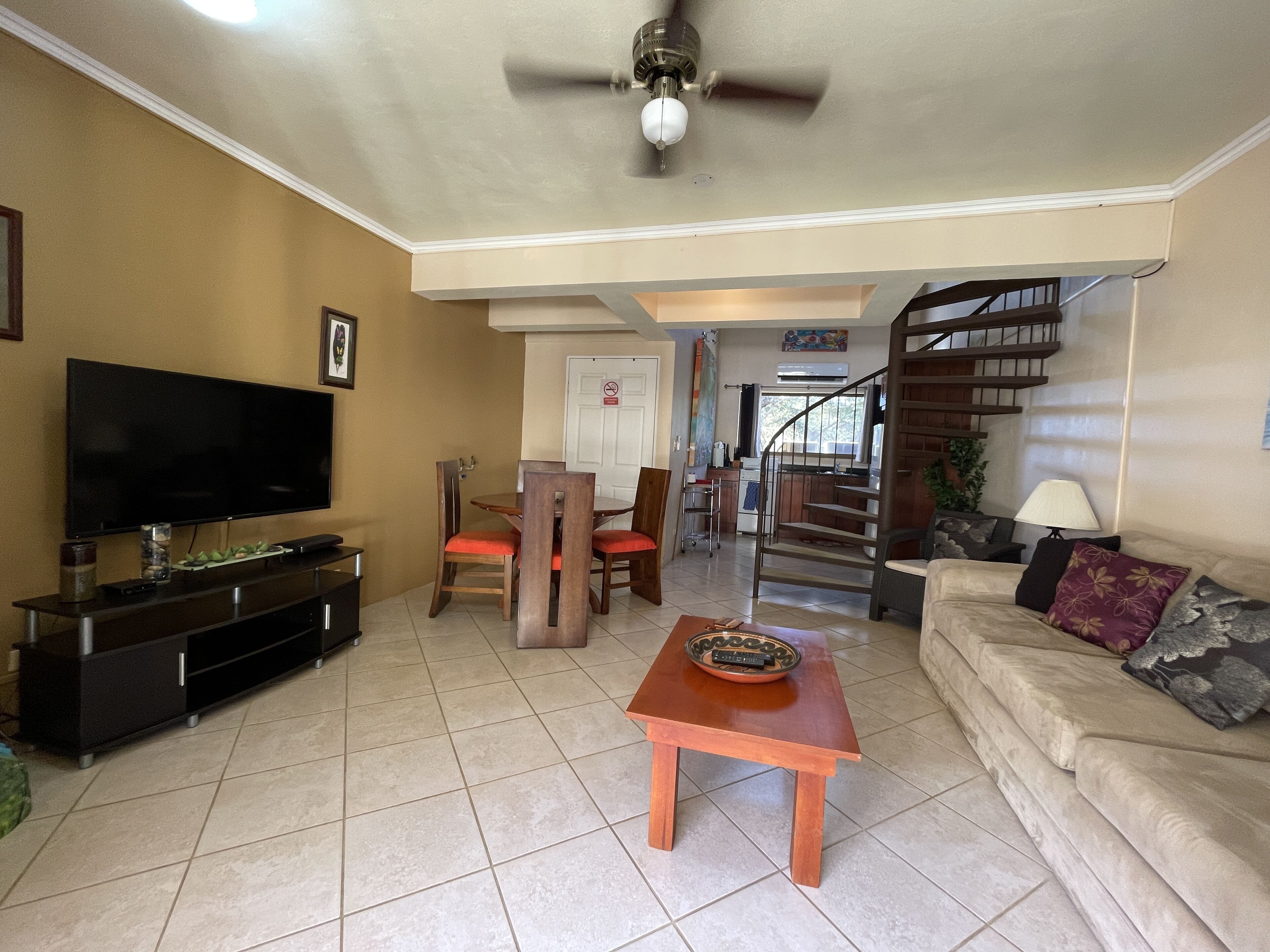 1 bedroom loft condo with 1.5 bathrooms near the beach