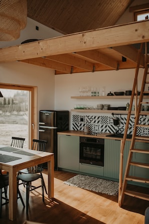 Fridge, oven, dishwasher, coffee/tea maker - GREEN LAKE FRONT HOUSE (Pogobie Tylne)