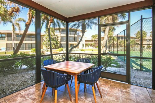 Blind Pass E103 - over 1500 sq ft ~ 8 person occupancy
