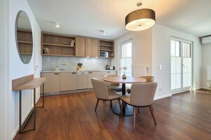 Adventure Lodge | Private kitchen | Oven, stovetop, dishwasher, toaster