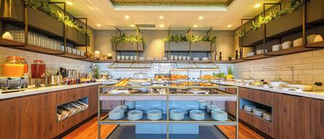 Café da manhã com buffet diário (EUR 22.90 por pessoa)