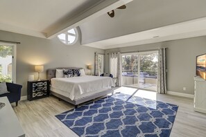6 slaapkamers, een strijkplank/strijkijzer, gratis wifi, beddengoed