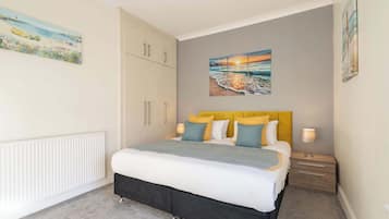 3 bedrooms, iron/ironing board, free WiFi, bed sheets