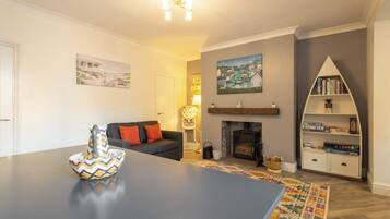 TV, fireplace, offices
