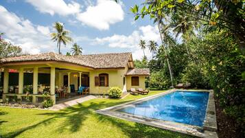 Alberca al aire libre