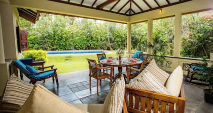 2 bedroom luxury villa with private pool - 1 minute walk to the beach