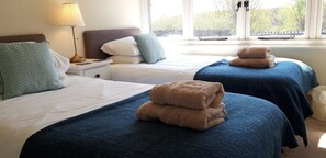 2 Schlafzimmer, Bügeleisen/Bügelbrett, Reisekinderbett, kostenloses WLAN