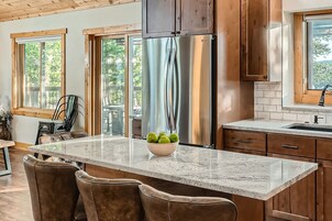 Refrigerador, horno, placa de cocina, cafetera/tetera