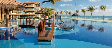 2 outdoor pools