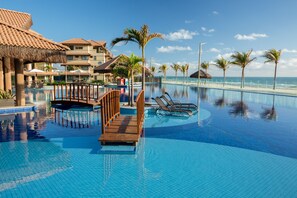 2 piscines a l'aire lliure 