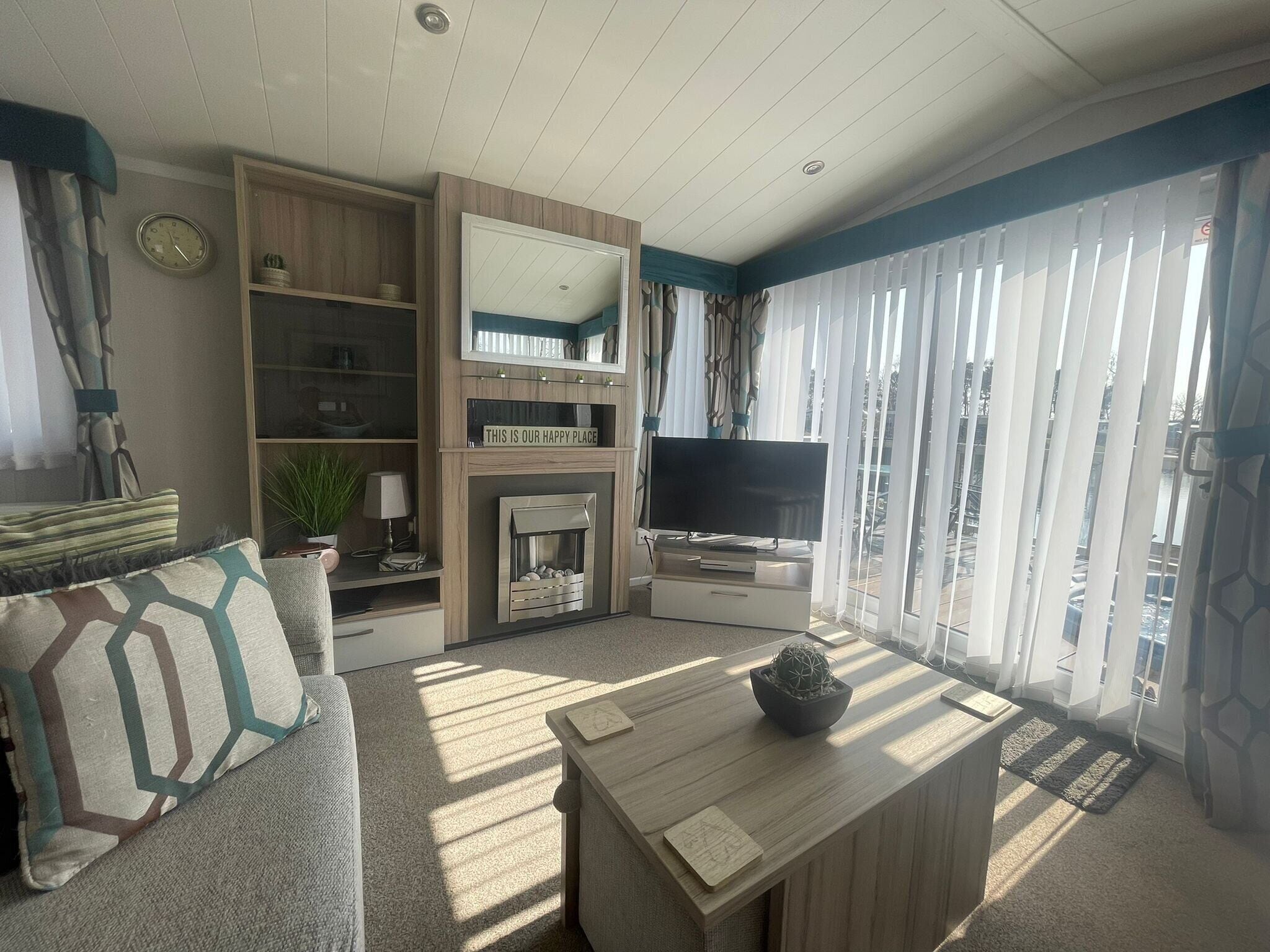 Smart TV, video games