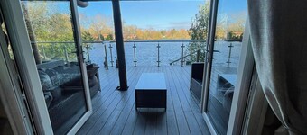 Woodpecker two storey log cabin with a pizza oven,bbq,hot tub, pool table, fishing peg@tattershall