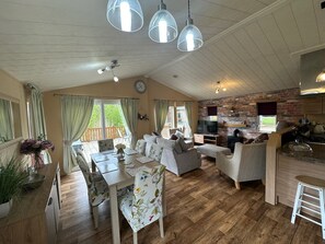 Smart-TV, Videospiele, DVD-Player