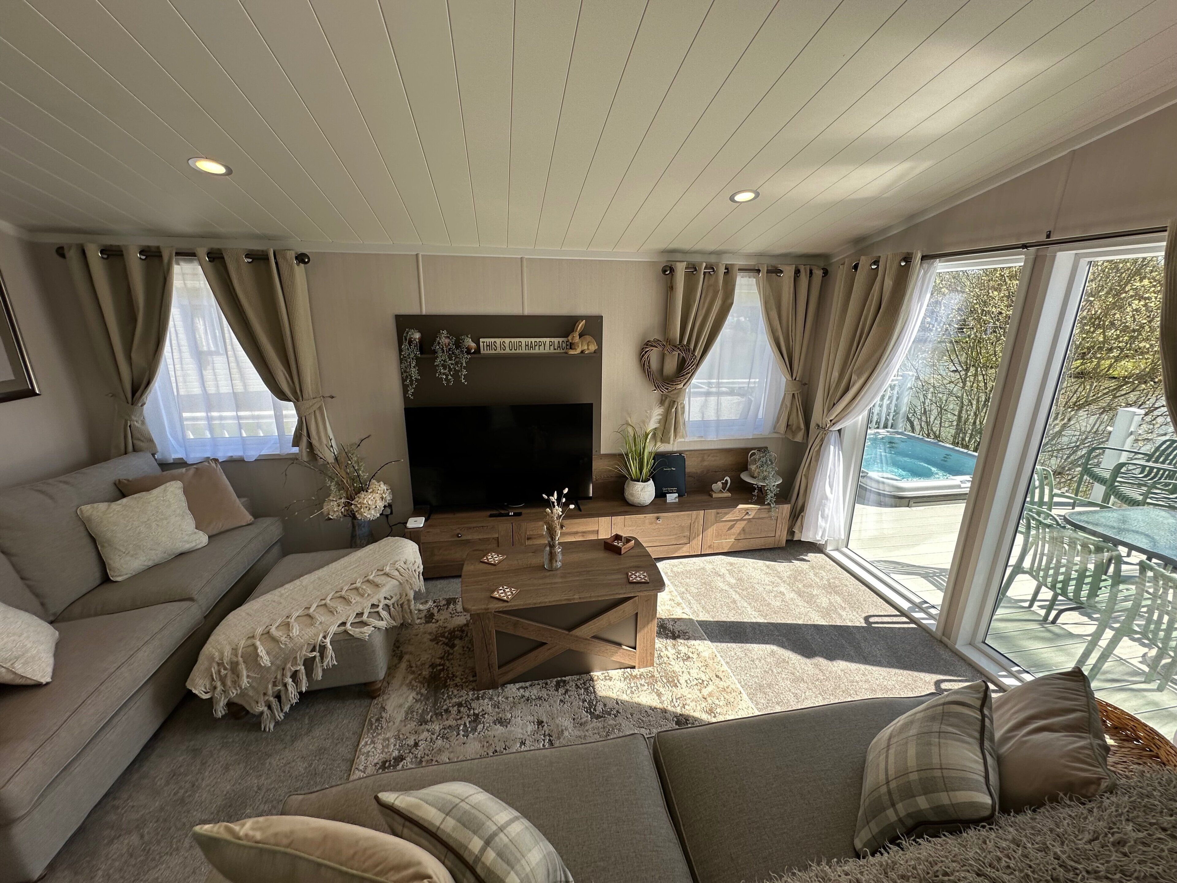 Smart TV, video games, DVD player