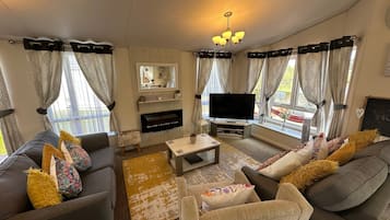 Smart TV, video games, DVD player