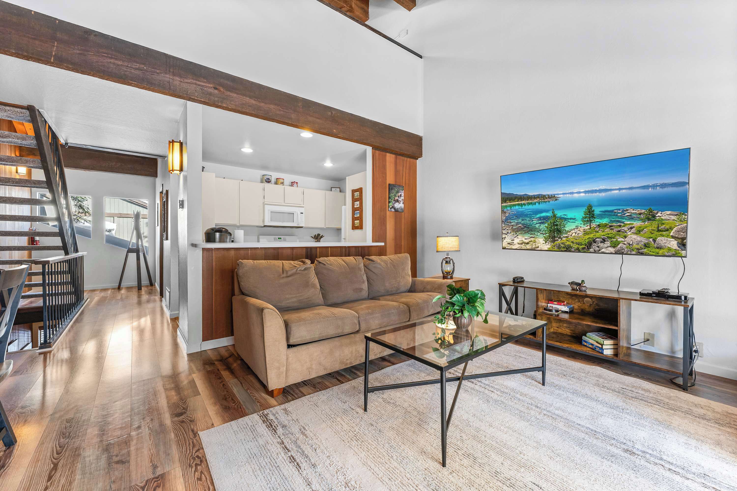 TV, fireplace, DVD player, books