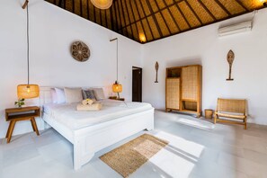 4 Schlafzimmer, Schreibtisch, Bügeleisen/Bügelbrett, WLAN