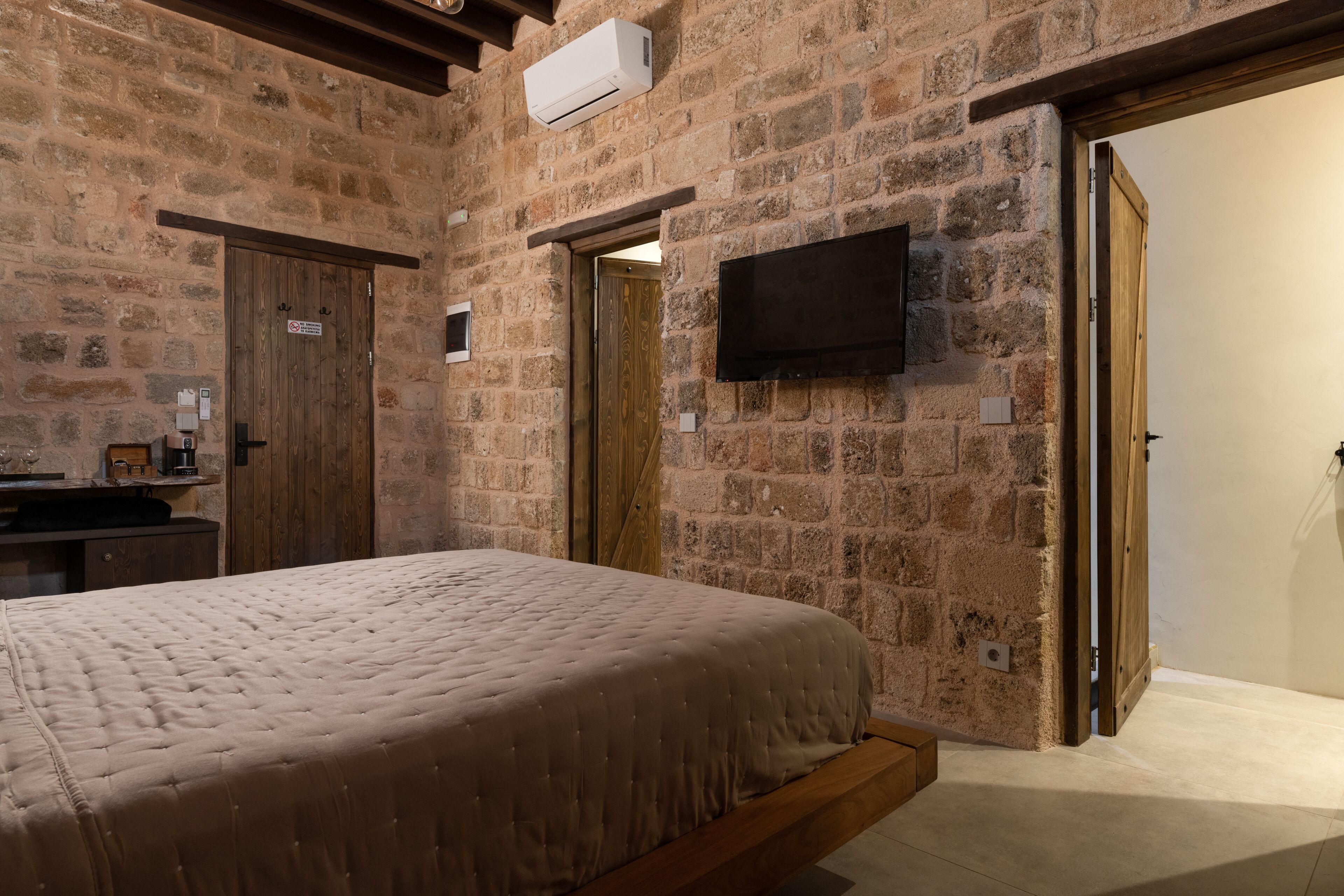 Photo - Ancient Knights Luxury Suites