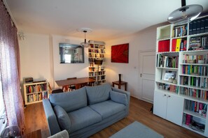 TV, books