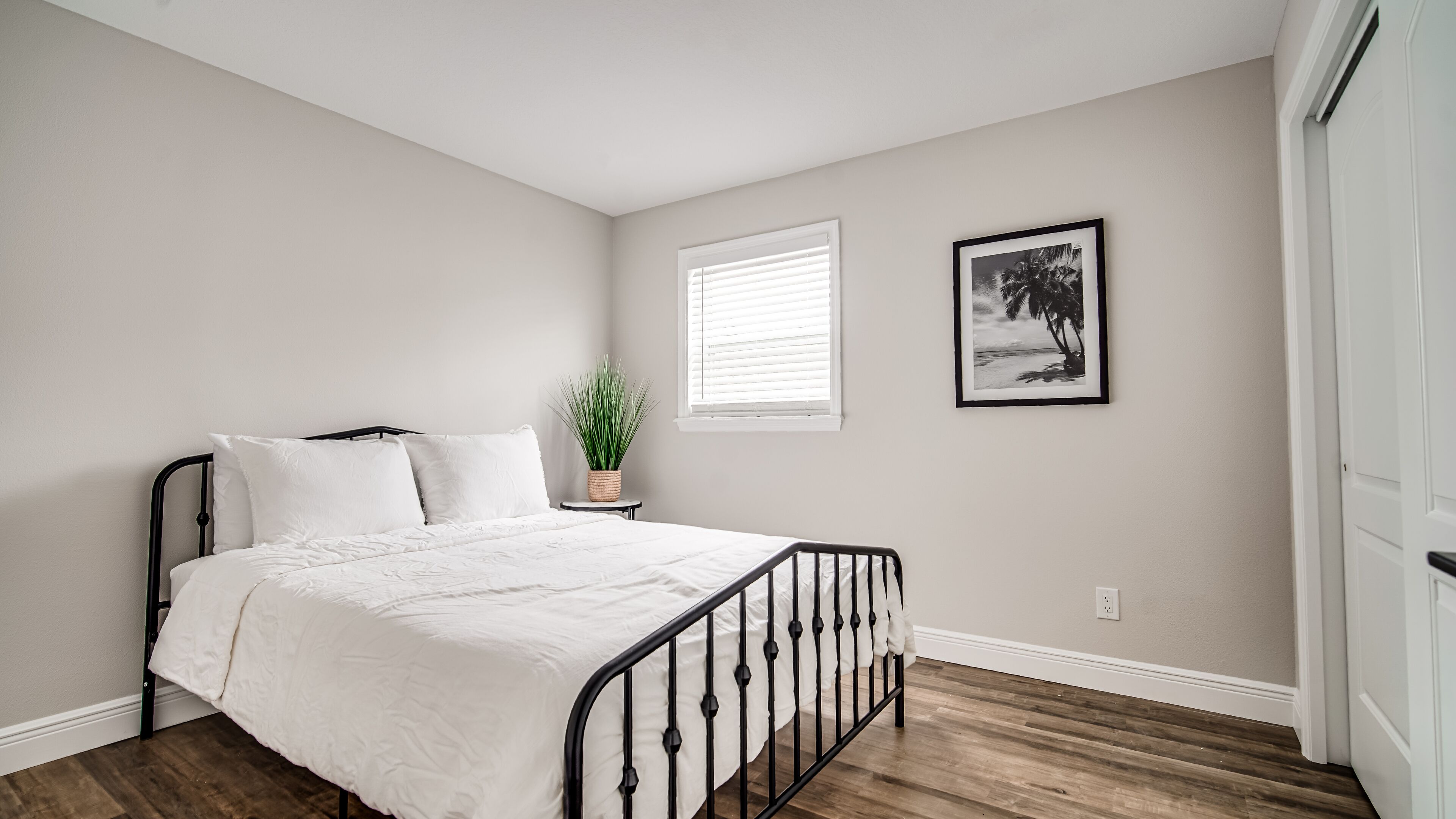 Waterfront 3 Bedroom / 2 Bath with Private Dock