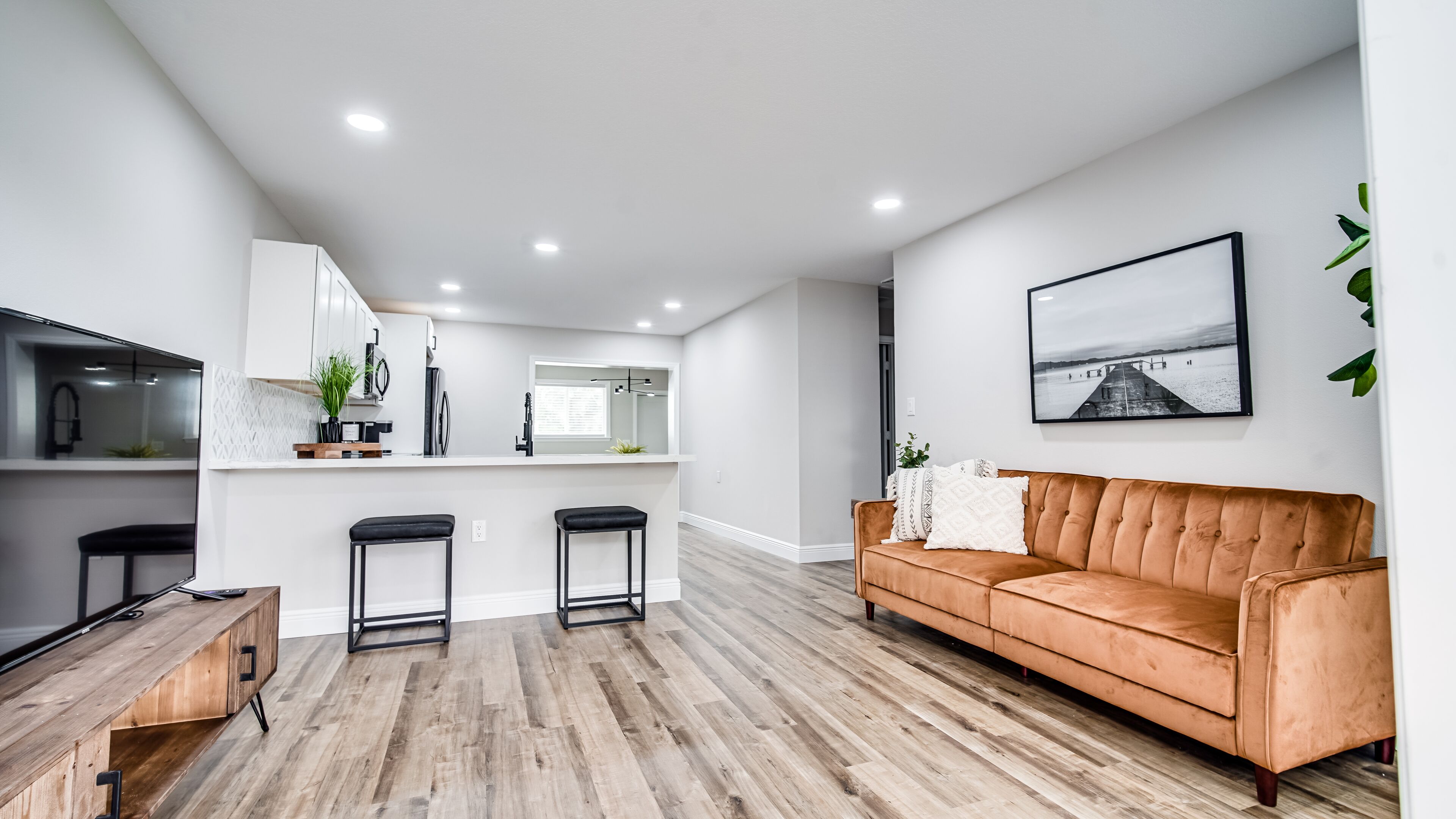 Waterfront 3 Bedroom / 2 Bath with Private Dock