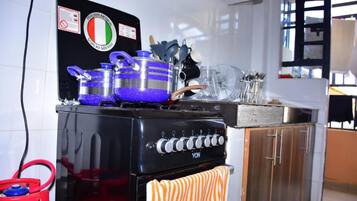 Apartemen, 1 kamar tidur | Dapur pribadi | Lemari es, microwave, oven, dan kompor