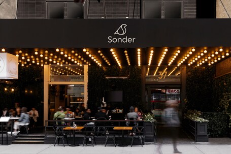 Sonder Henri on 24 - Image 2