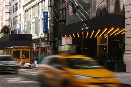 Sonder Henri on 24 - Image 12