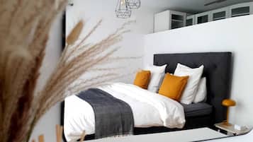2 bedrooms, desk, iron/ironing board, free WiFi