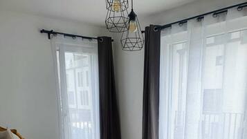 2 bedrooms, desk, iron/ironing board, free WiFi