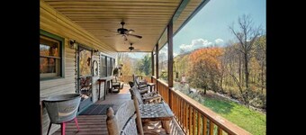 North GA Mountain Paradise Natural Swimming Pool and Stream