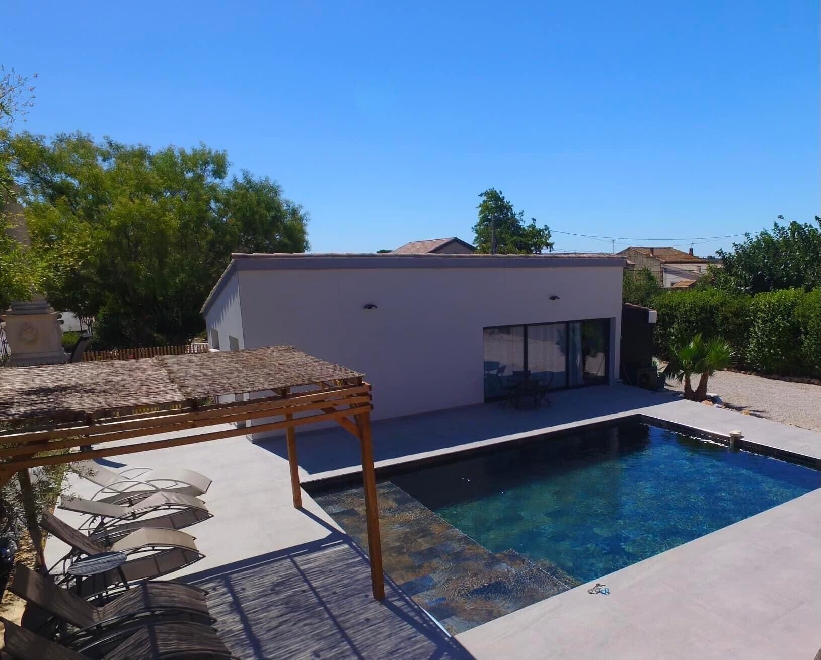 Cottage between land and sea