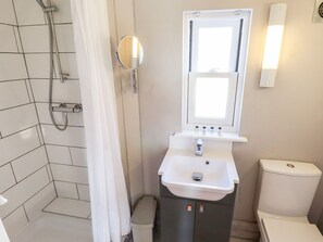 Cottage | Kamar mandi | Shower