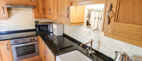 Cottage | Cucina privata | Frigorifero, lavastoviglie, pentole/stoviglie/utensili