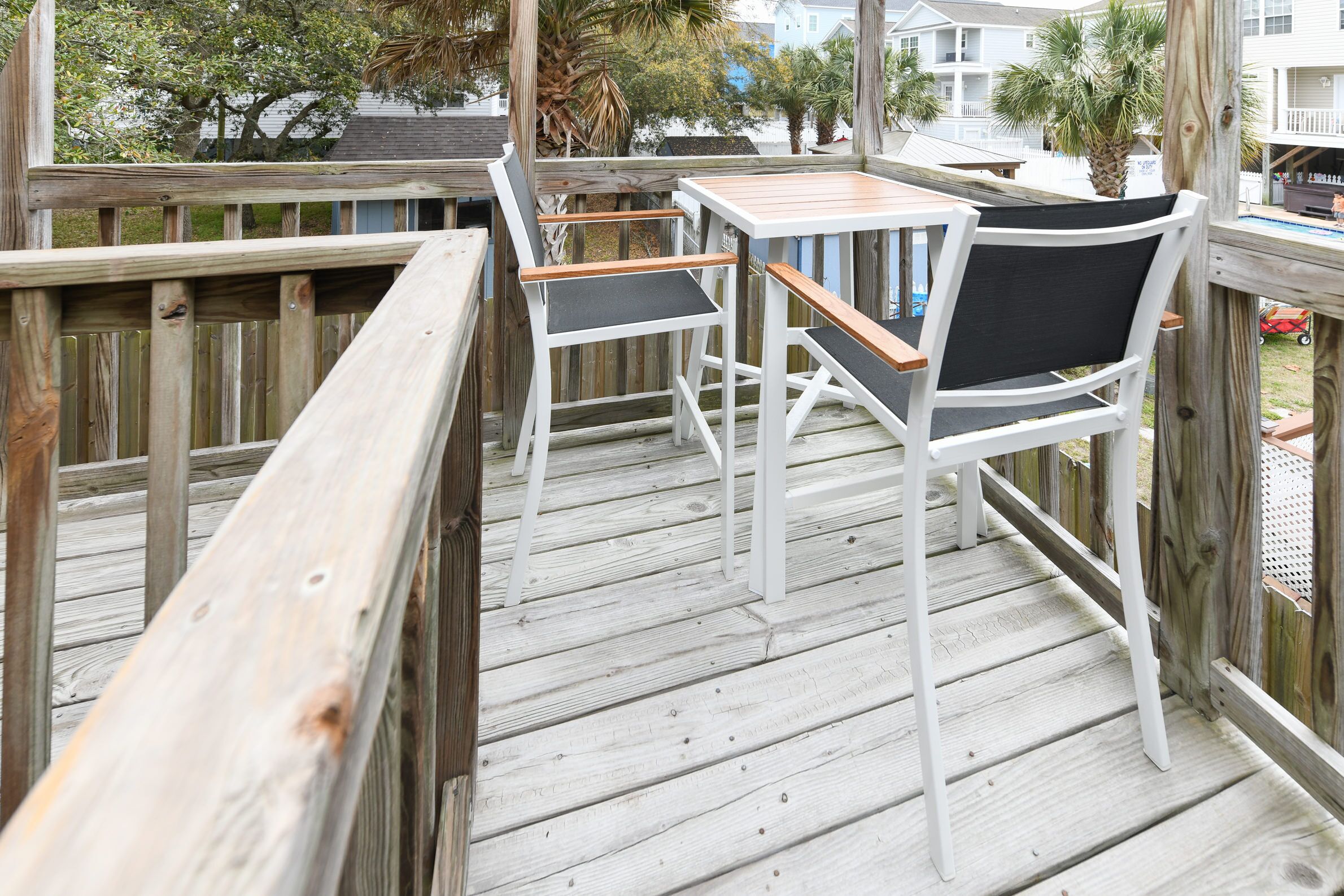 Walk to the Beach 3BR House! Looney Dunes          .