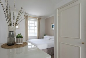 アパートメント (2 Bedrooms) | 2 室のベッドルーム、客室ごとに異なるインテリア、アイロン / アイロン台、WiFi