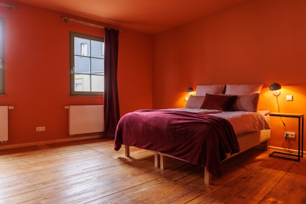 3 bedrooms, WiFi, bed sheets