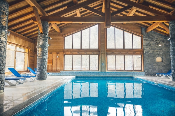 Indendørs pool