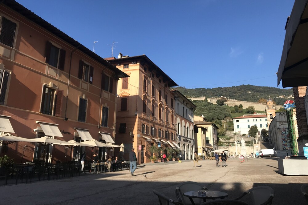 Suite Carla Lovely Apartment in Pietrasanta Center