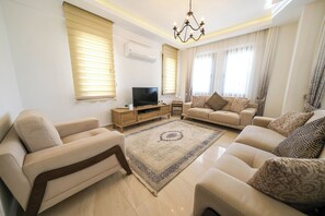 Smart TV - Turquoise Shores Villa Oludeniz close to the Beach | 4br Family-Friendly Villa (Fehiye)