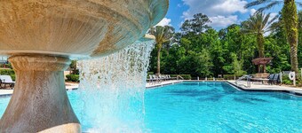 2 King beds-2 private balconies-sleeper sofa-W/D-community pool & hot tub!