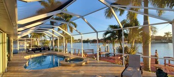 Villa Lago Vista - Waterfront Gem w/ Gulf Access